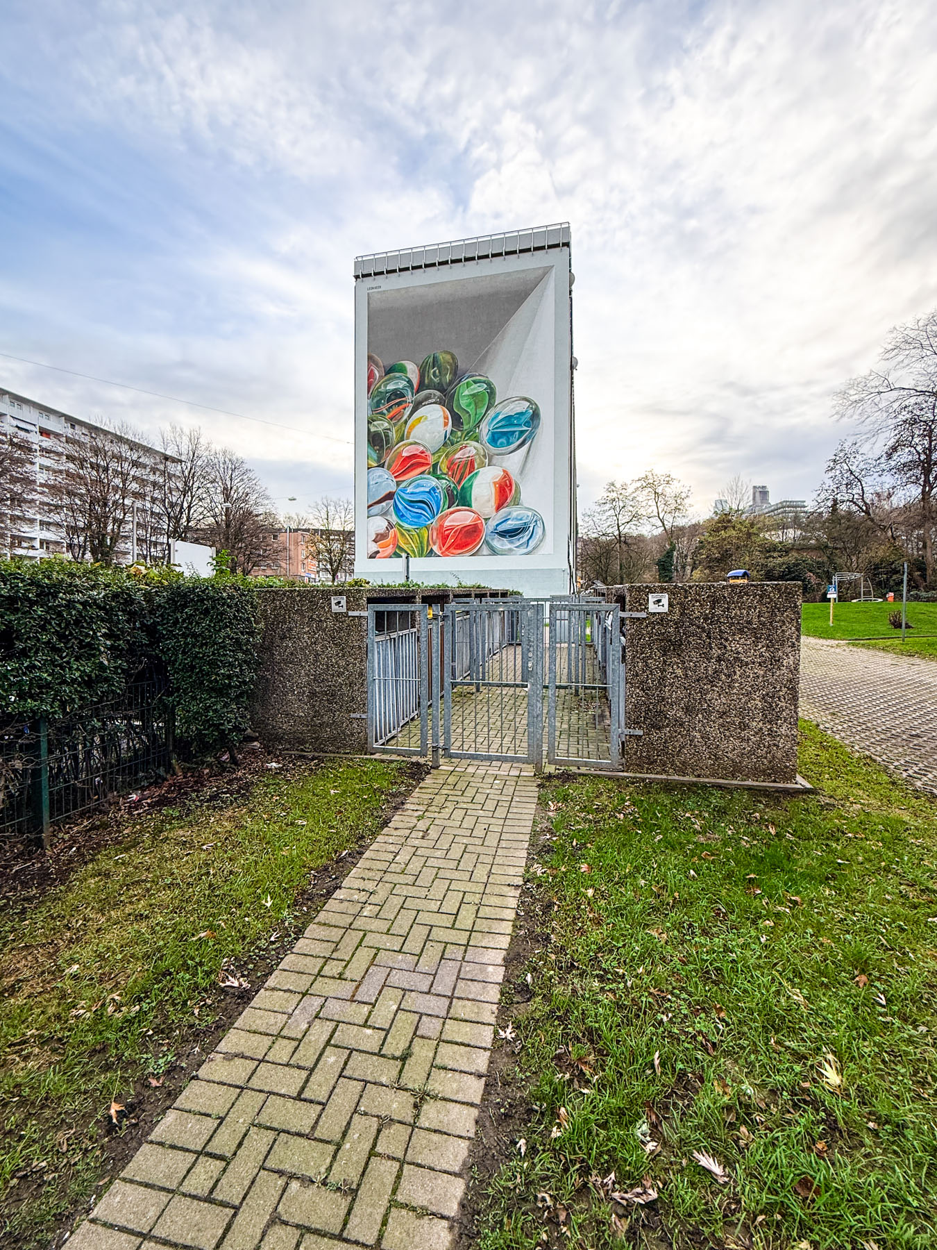 Moral auf einer Hauswand in der Wuppertaler Südstadt